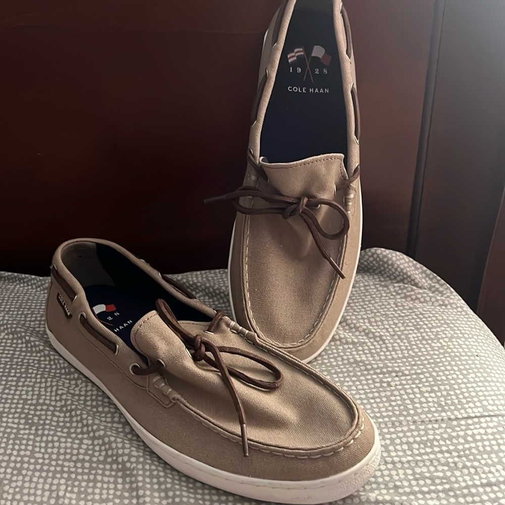 Cole Haan *NEW* canvas boat show, size 11